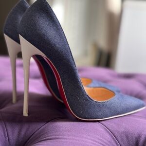 Christian Louboutin shoe size 7.5